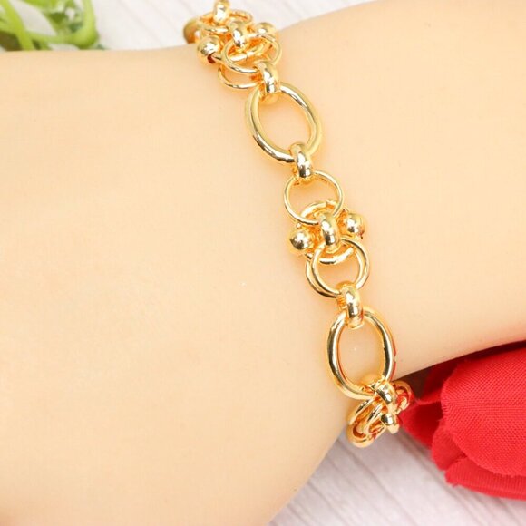 "Trendy Handmade Bracelet – A Thoughtful Gift for Girls & Women | UNVRC1617 - Picture 1 of 10